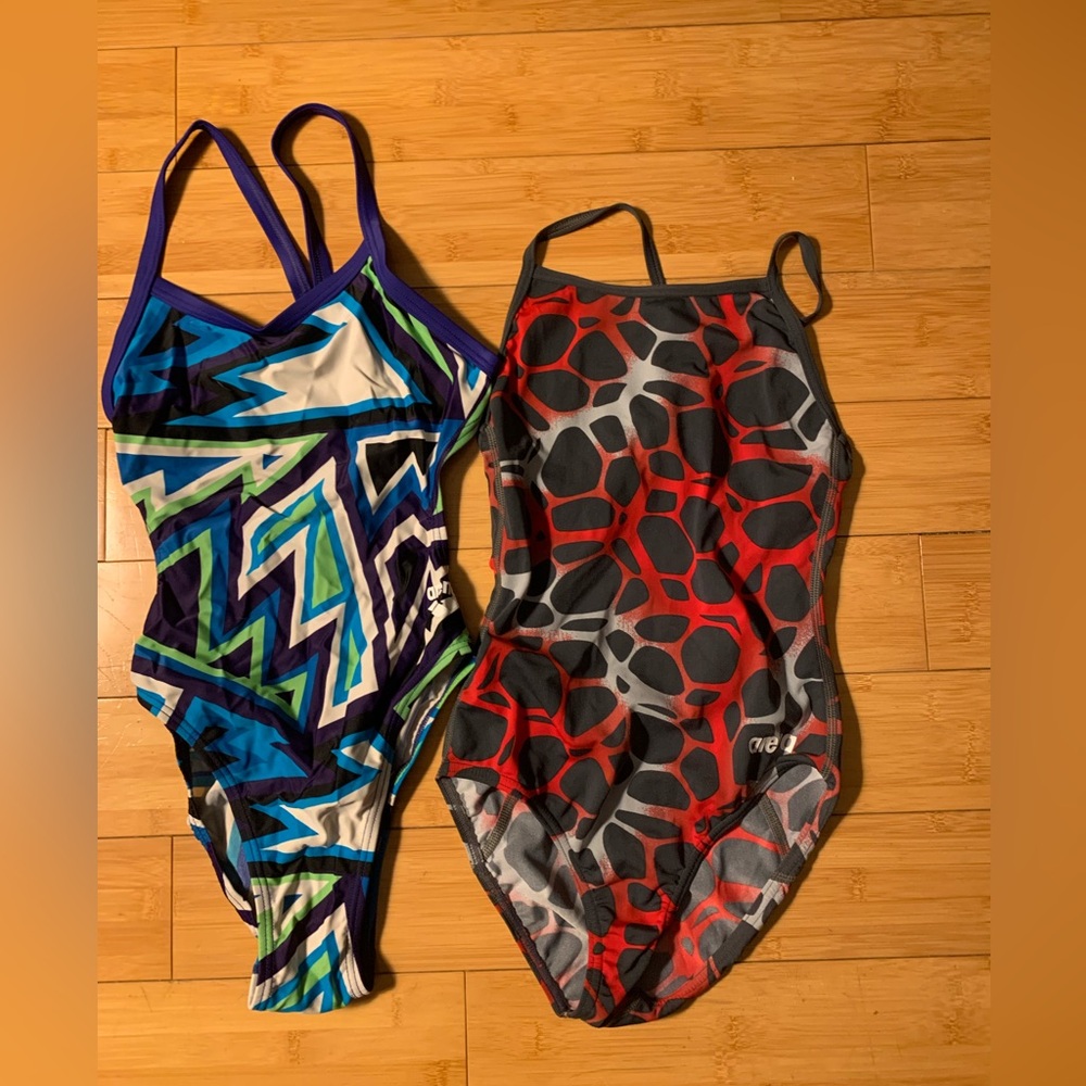 Arena - lot of 2 suits - size 26